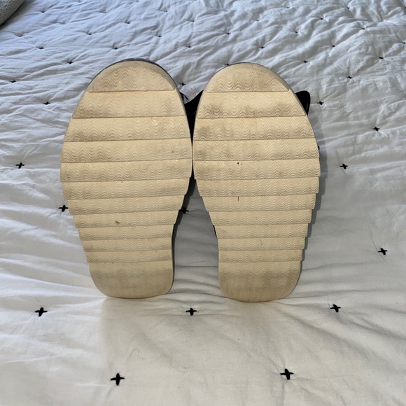 Yes We Vibe Polar Boots - Picture 4 of 7